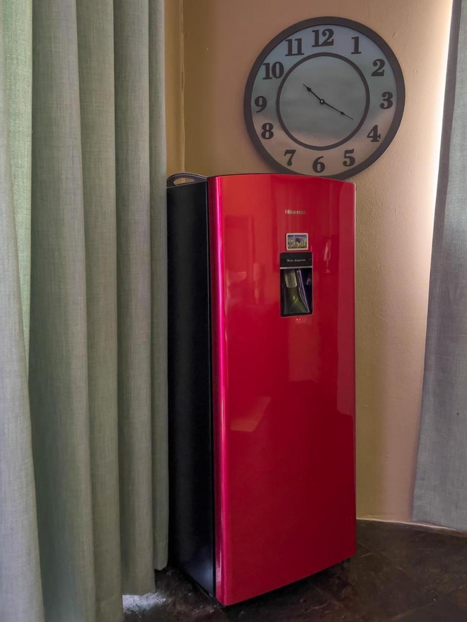 Spies Villa - Fast Wi-Fi, Netflix And Generator Middelburg  Exterior foto